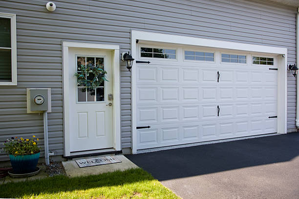 24/7 Emergency Garage Door Panel Replacement experts in Sturgeon, PA